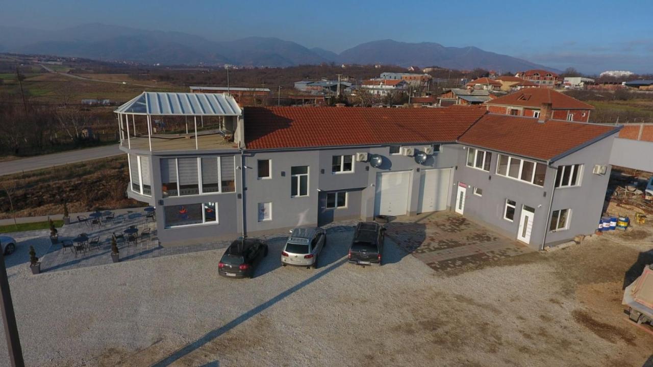 Binta Hostel Vranje Exterior foto